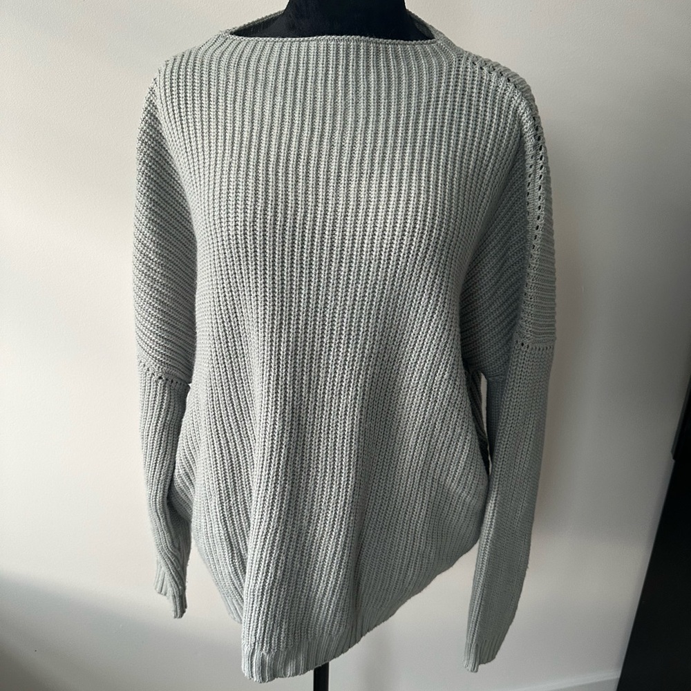 Gray Ribbed Crew Neck Sweater with Relaxed Fit